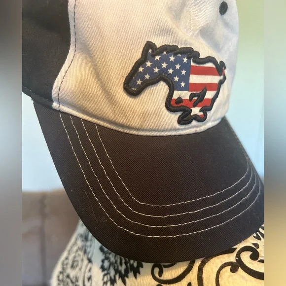 Ford Mustang hat - Picture 2 of 6